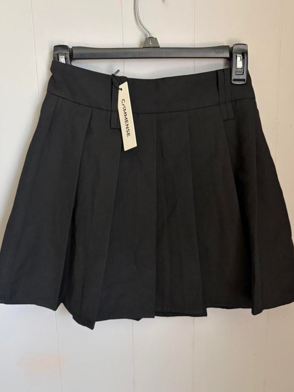 Commense Black Pleated Mini Skirt